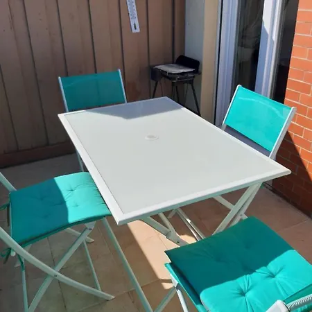 Joli T2 - Plages Et Commerces A Pied Lägenhet Fréjus